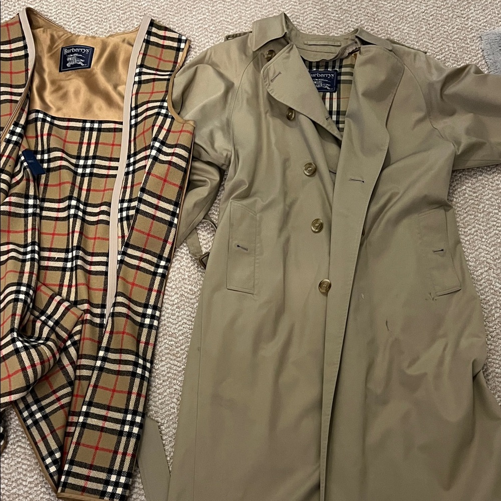 Waterloo Burberry Khaki Trench Coat with Lining Part of the Heritage Collection